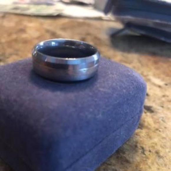 Mens tungsten band - Picture 2 of 3